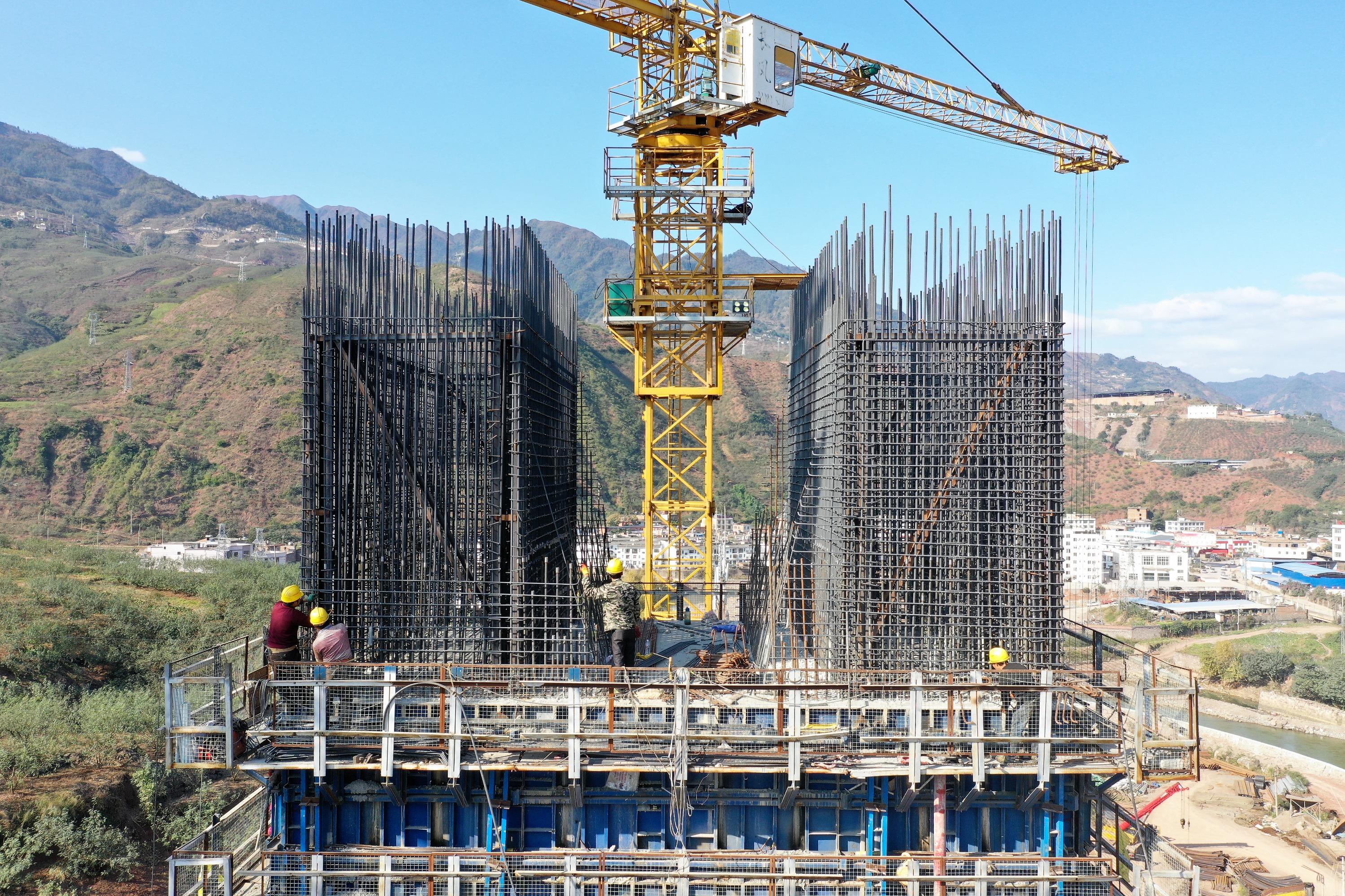 Luozehe Bridge洛泽河特大桥5.jpg