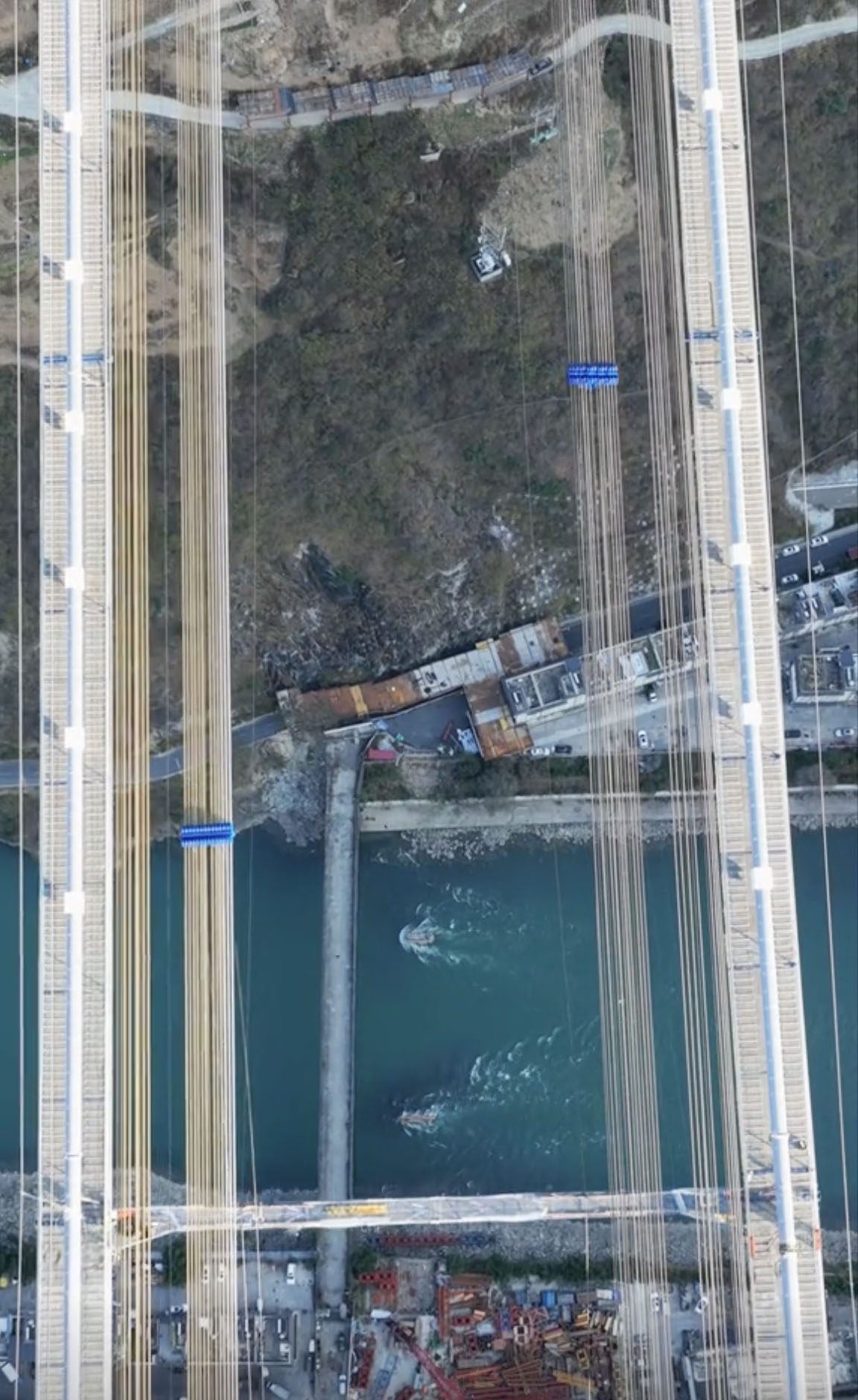 Daduhe Railway Bridge ChuanzangDownView.jpg