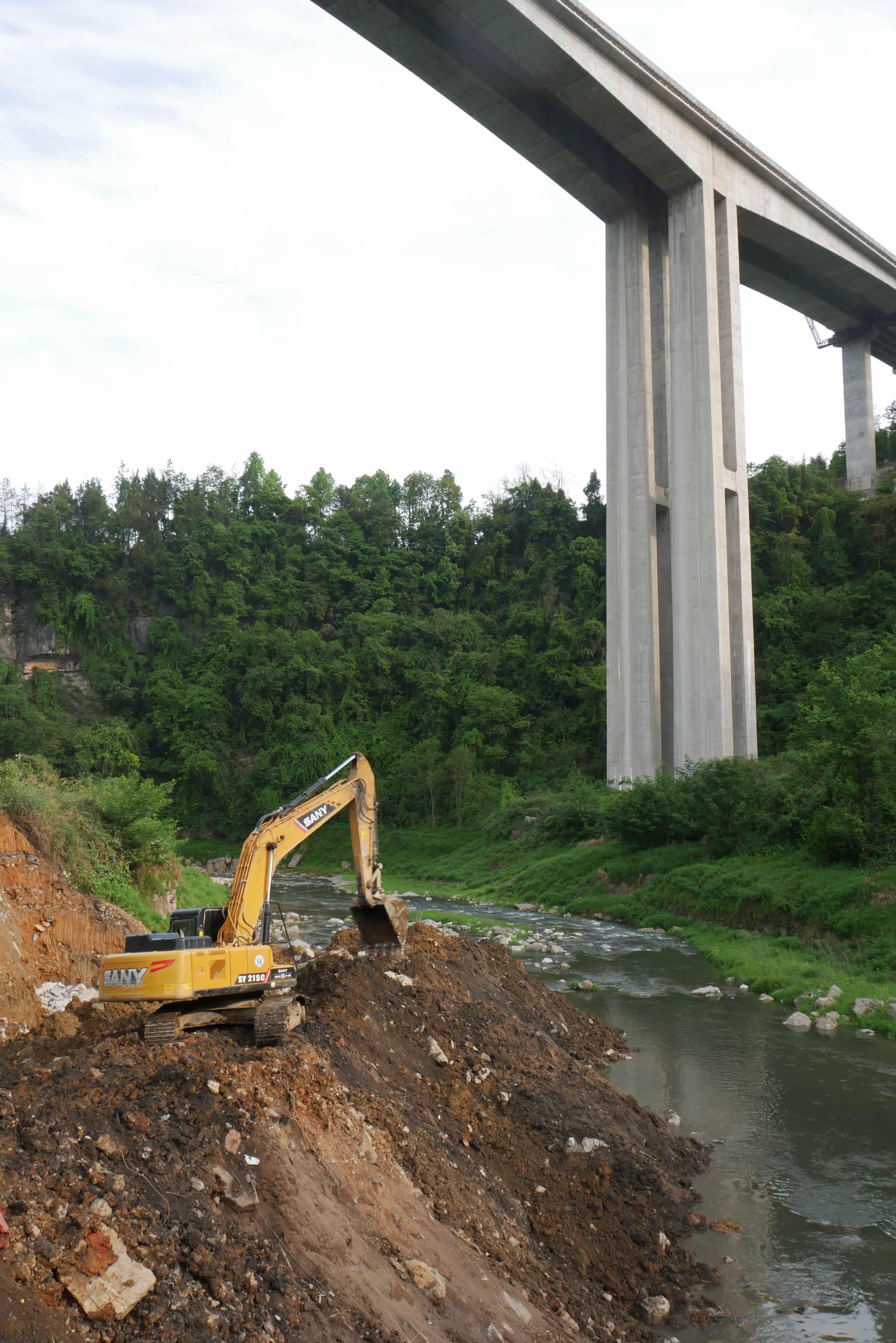 LiangxiheMover.JPG