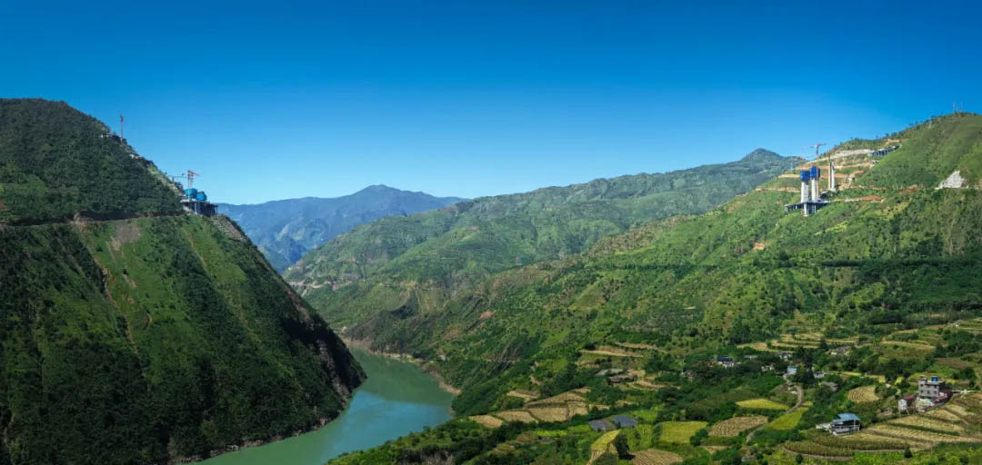 File:Yalong LiangshanSide.jpg