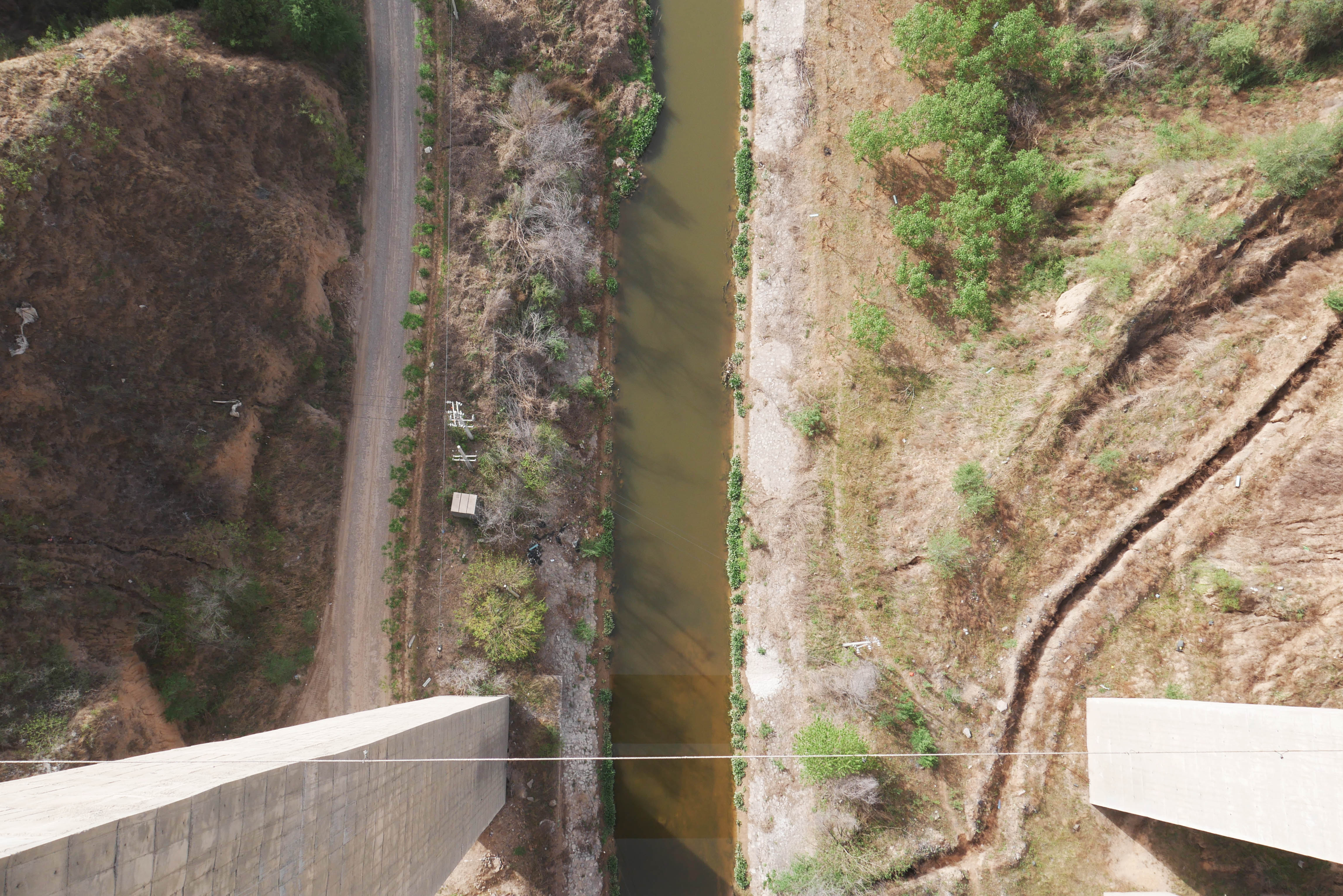 Jinshuigou Route 108PiersDrop.JPG