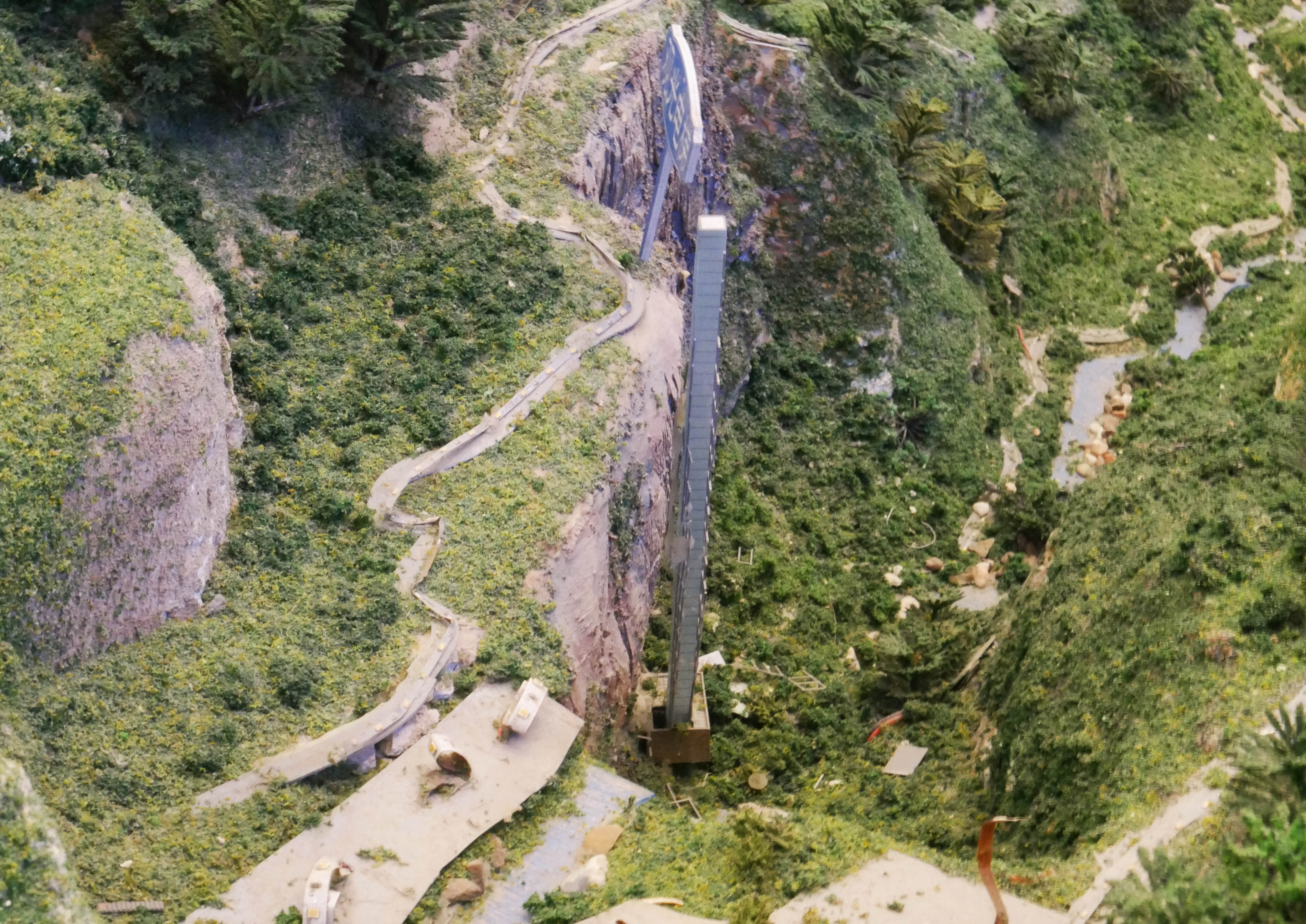 Baligou ScenicElevatorTallest.JPG