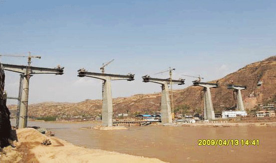 Wubao Yellow River Railway2.jpg