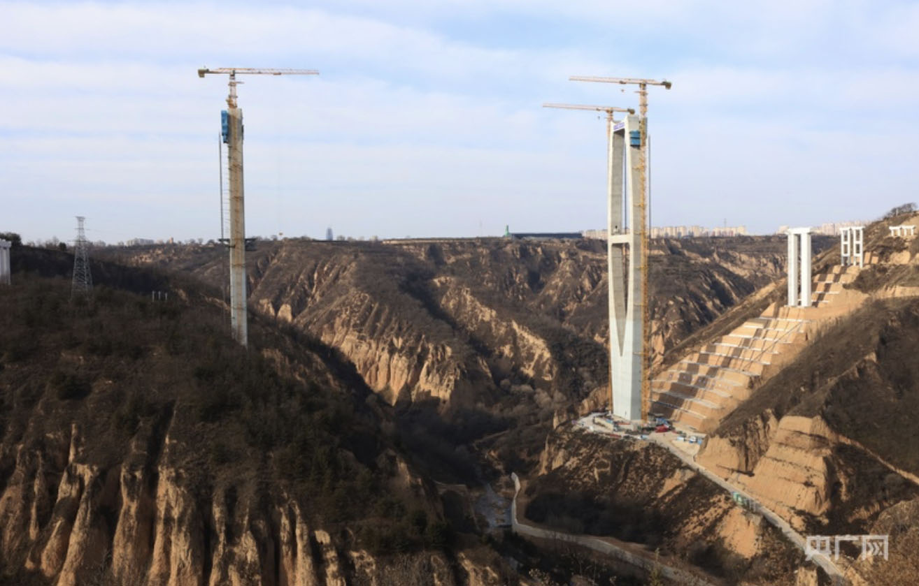ZhangtiegouTowerCranes.jpg