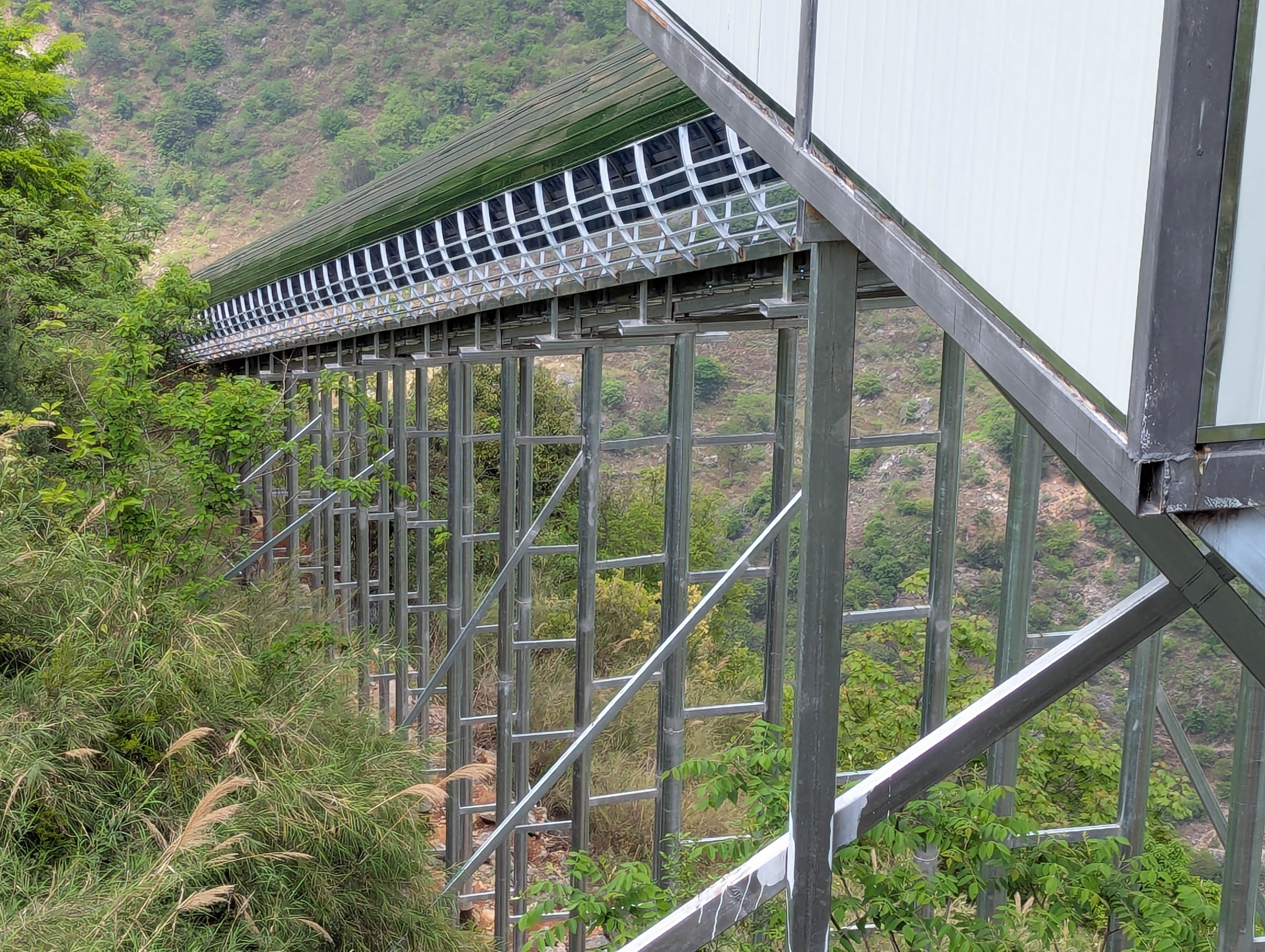 NizhuheEscalator.jpg