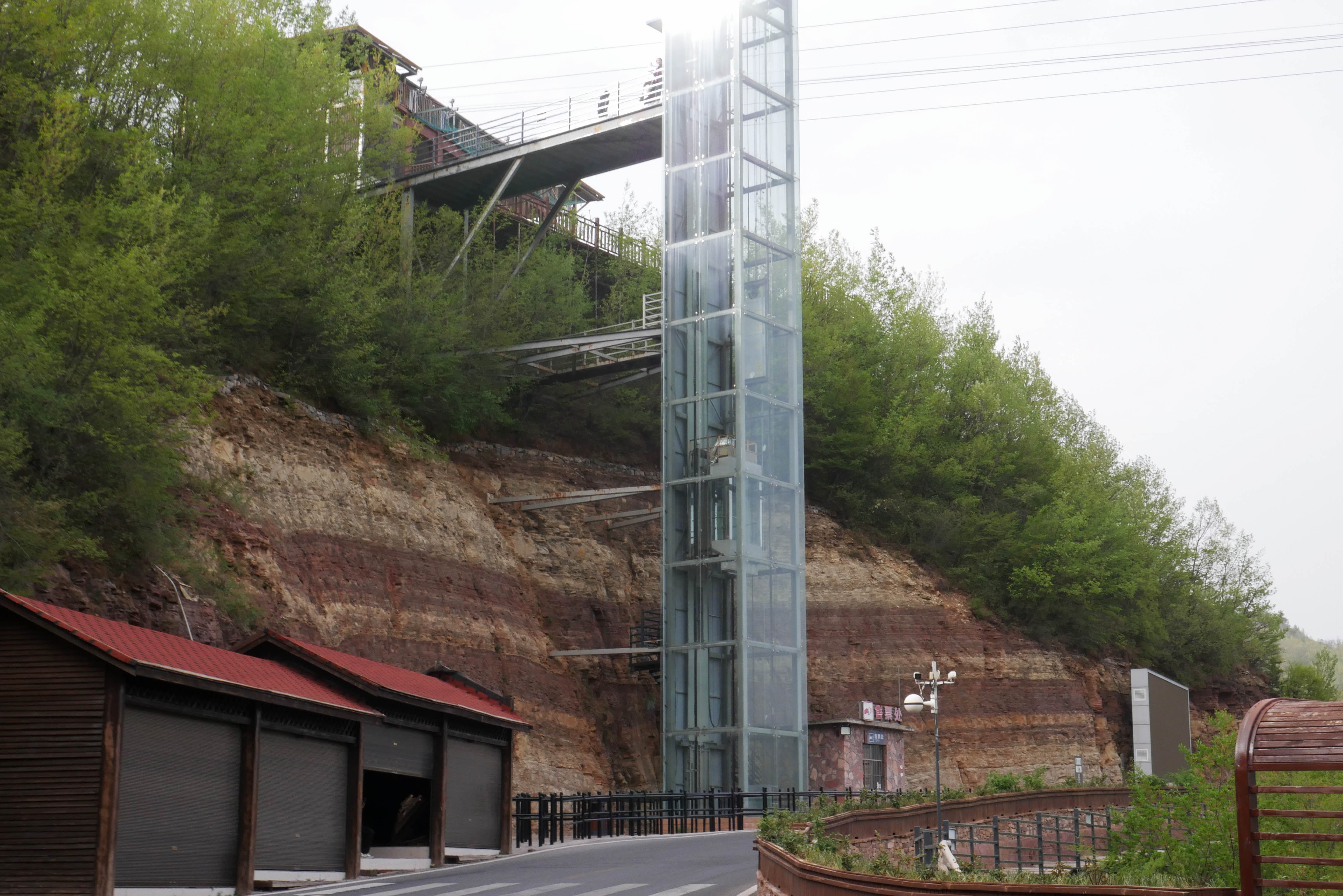 Taihang SmallGlassElevator.JPG