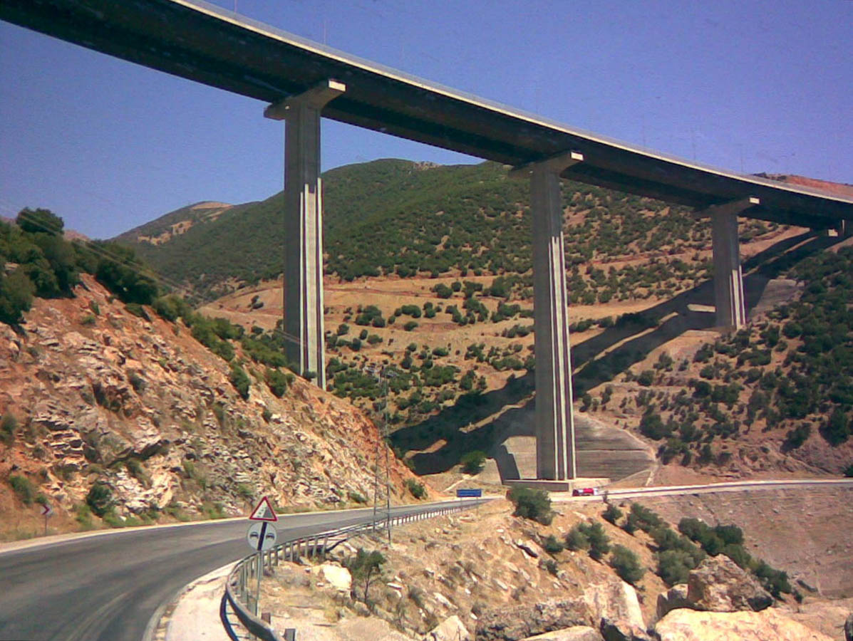 1komurler -viyadukIbrahim.onalPano.jpg