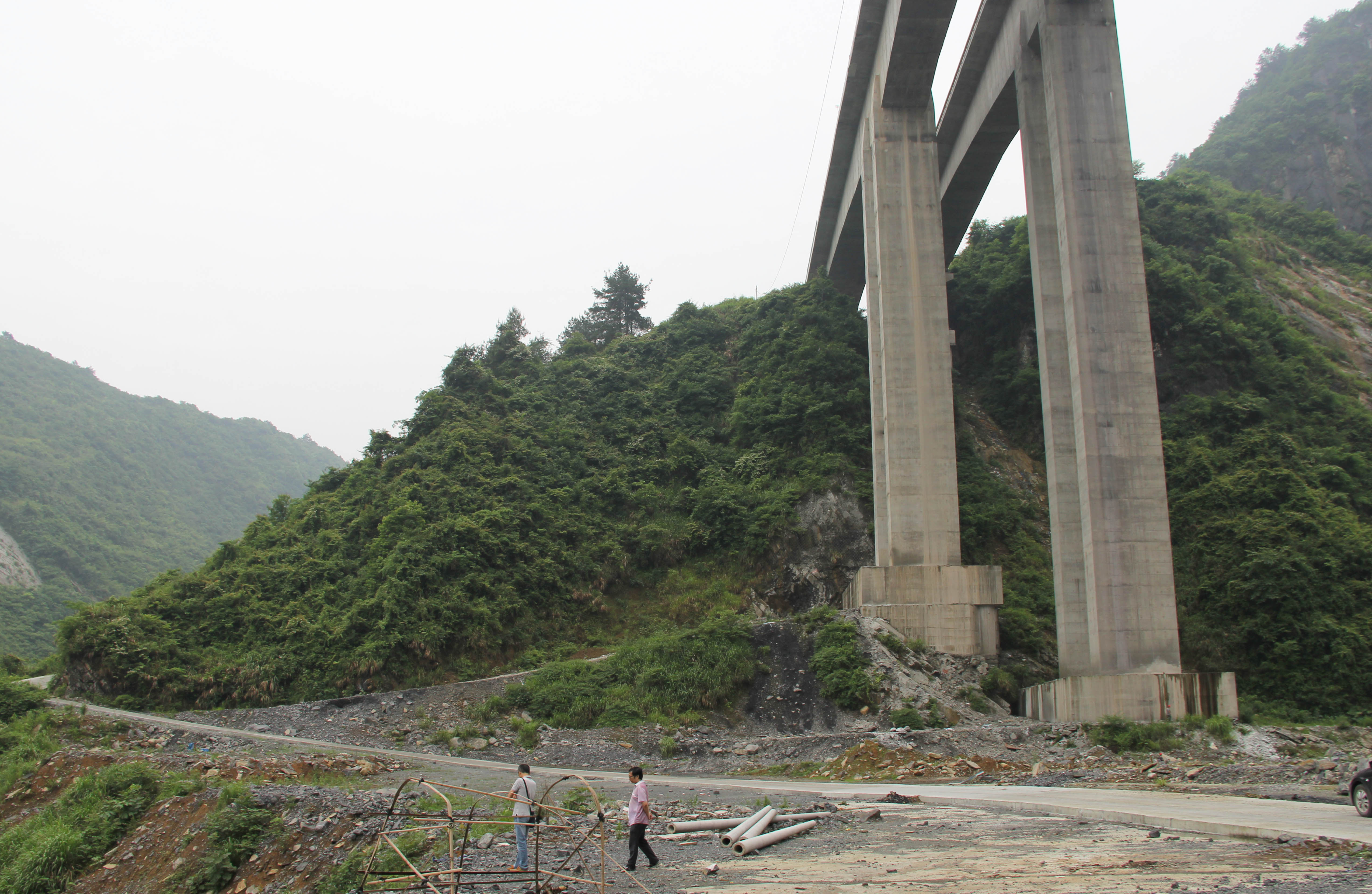 XiangjiaBeamEastOf Morong160mtrSpan.JPG